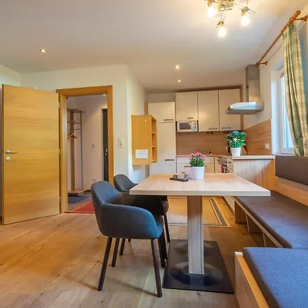 Mare Apartament *